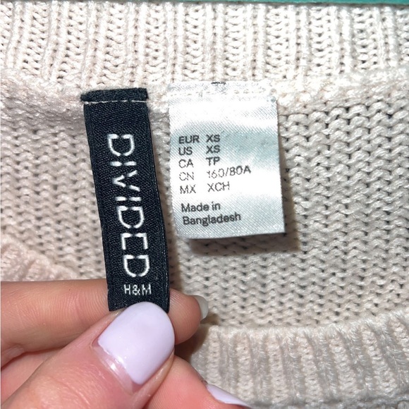 sweater - Picture 3 of 3